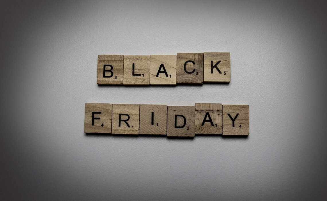 Jakie zniżki z okazji Black Friday oferują polskie sklepy