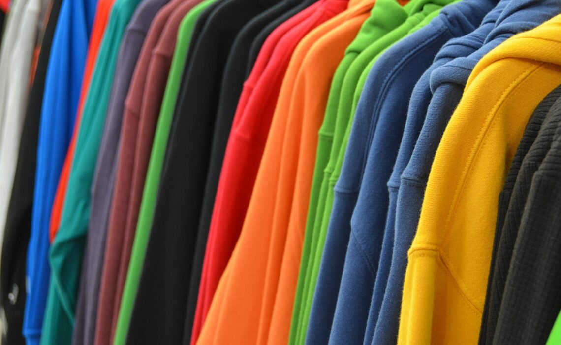 Jak ograć ubrania w nie swoim kolorze